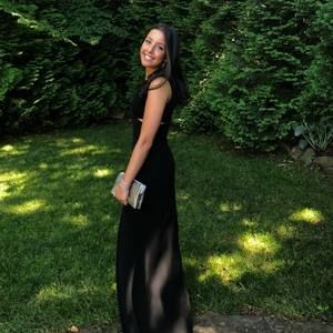 Meet your Posher, Alexis